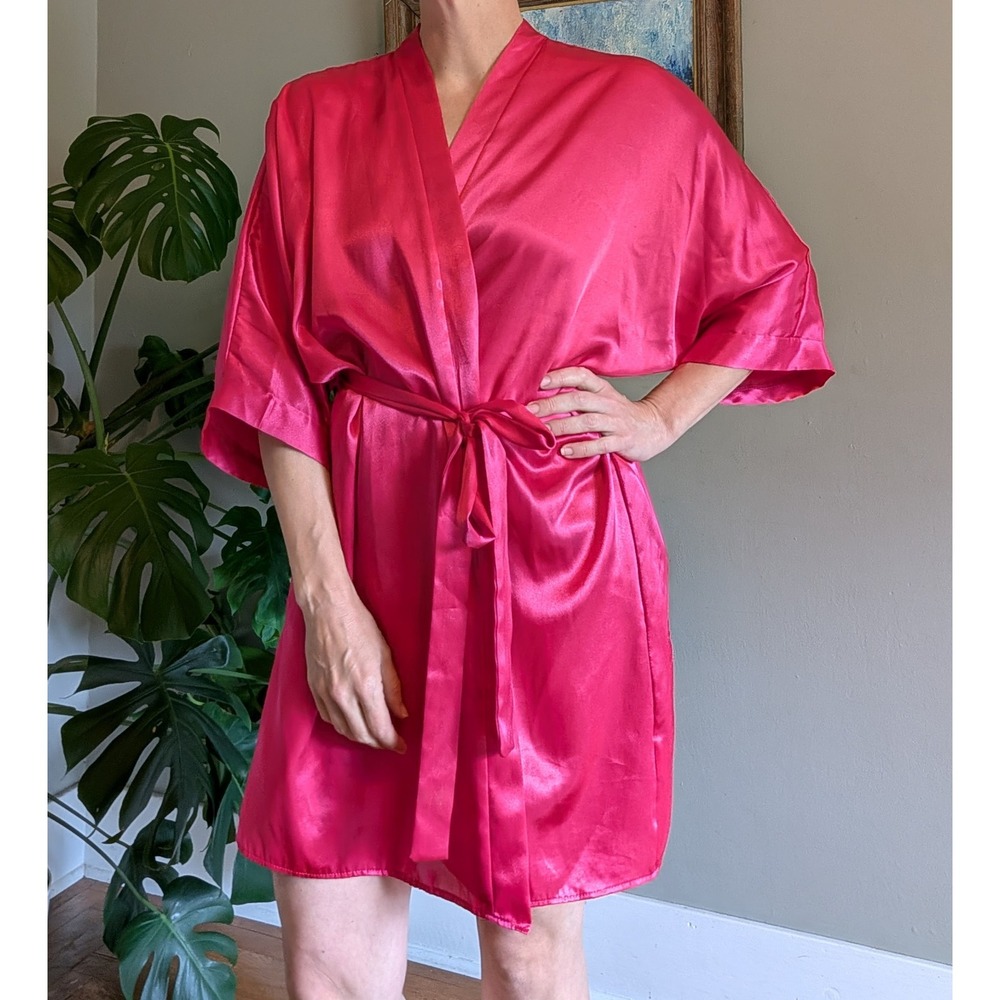 Vintage 90s Shirley of Hollywood Hot Pink Satin Robe Short Kimono Pockets USA